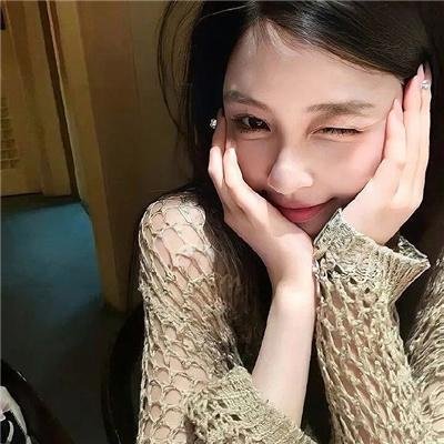 推动摇篮的手